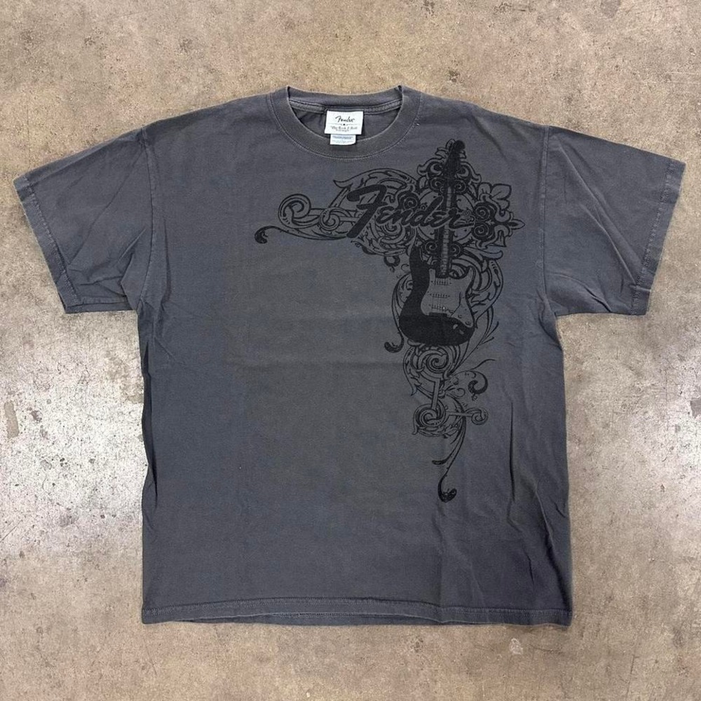 Vintage Y2K Fender Guitar Graphic T-shirt Size Large